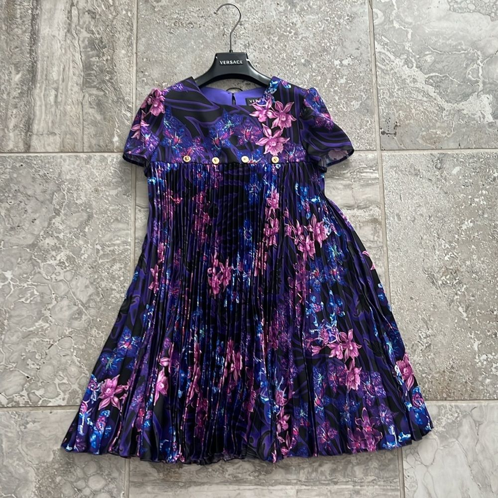 Versace Orchid Barocco Girls Pleated Dress, New, Size 12 - Picture 11 of 12
